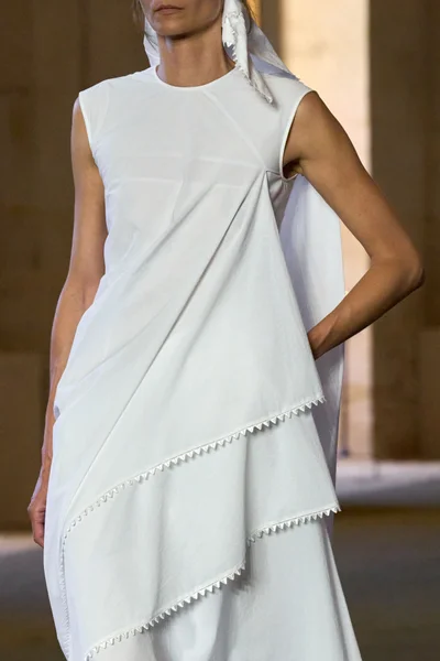 Look 75